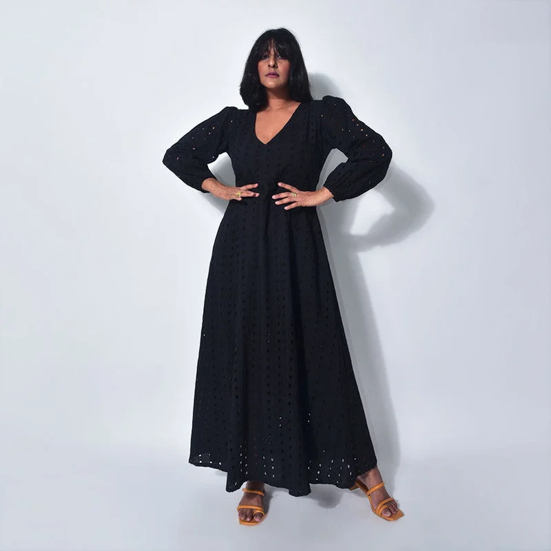 Backless Women Dress for a Sexy and Alluring Look at Evening Events Backless Women Dress for a Sexy and Alluring Look at Evening Events Cotton Maxi Dress | Embroidered | Black Backless Women Dress for a Sexy and Alluring Look at Evening Events Backless Women Dress for a Sexy and Alluring Look at Evening Events Cotton Maxi Dress | Embroidered | Black