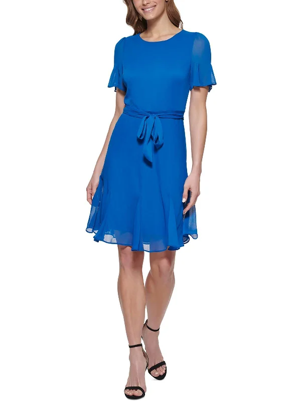 Long - Sleeve Women Dress in Velvet for a Luxurious Winter Look Long - Sleeve Women Dress in Velvet for a Luxurious Winter Look Womens Knee Length Tie Waist Fit & Flare Dress Long - Sleeve Women Dress in Velvet for a Luxurious Winter Look Long - Sleeve Women Dress in Velvet for a Luxurious Winter Look Womens Knee Length Tie Waist Fit & Flare Dress