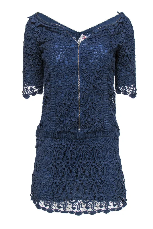Backless Women Dress for a Sexy and Alluring Look at Evening Events Backless Women Dress for a Sexy and Alluring Look at Evening Events Yoana Baraschi - Navy Lace Sheath Dress w/ Zipper Detail Sz 2 Backless Women Dress for a Sexy and Alluring Look at Evening Events Backless Women Dress for a Sexy and Alluring Look at Evening Events Yoana Baraschi - Navy Lace Sheath Dress w/ Zipper Detail Sz 2