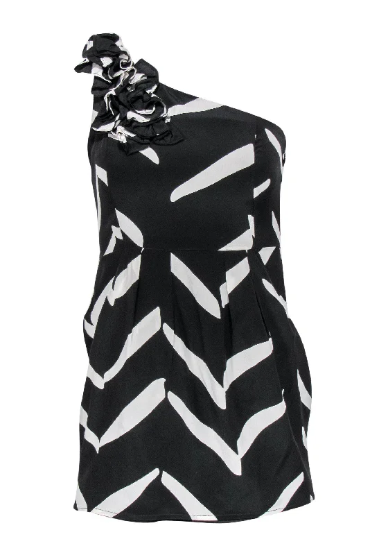 Off - the - Shoulder Women Dress for a Romantic and Feminine Look Off - the - Shoulder Women Dress for a Romantic and Feminine Look Yumi Kim - Black & White Printed One-Shoulder Silk Mini Dress Sz S Off - the - Shoulder Women Dress for a Romantic and Feminine Look Off - the - Shoulder Women Dress for a Romantic and Feminine Look Yumi Kim - Black & White Printed One-Shoulder Silk Mini Dress Sz S