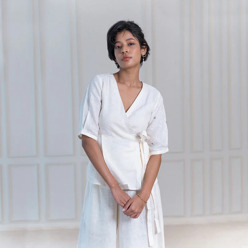 Halter Neck Women Dress to Show Off the Shoulders and Neckline Halter Neck Women Dress to Show Off the Shoulders and Neckline Women Tops | Linen Wrap Top | White Halter Neck Women Dress to Show Off the Shoulders and Neckline Halter Neck Women Dress to Show Off the Shoulders and Neckline Women Tops | Linen Wrap Top | White